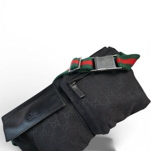Gucci Black Belt Bag with Green and Red Strap
